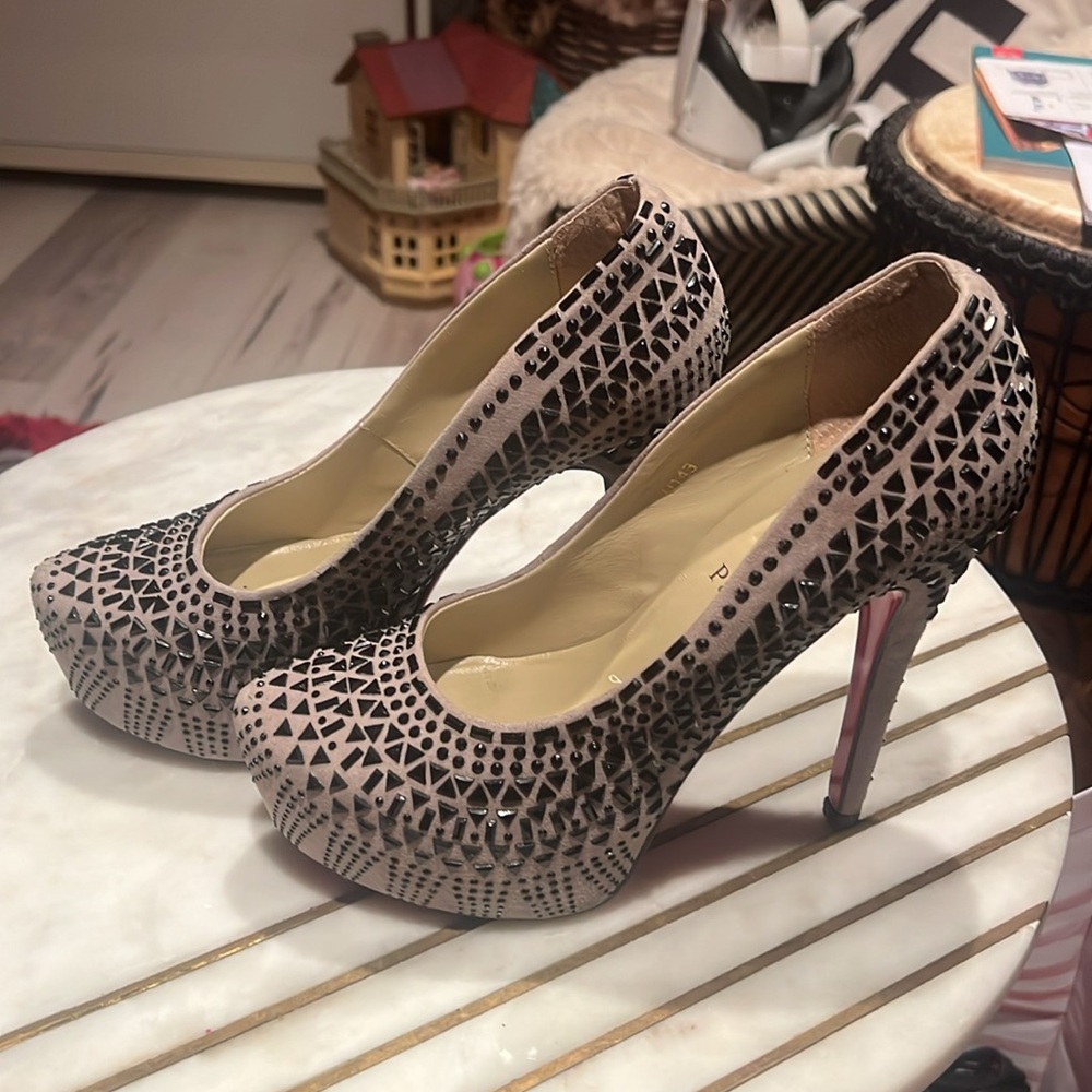Super high heels - Picture 6 of 6